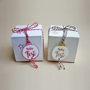 Ge&shy;schenkverpackung weihnachtlich