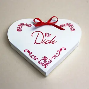 Herzschachtel hell