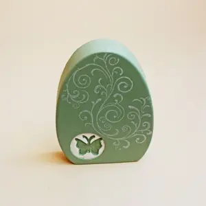 Dekorationsei stehend