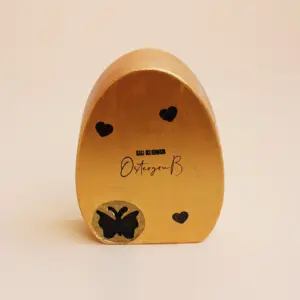 Dekorationsei stehend