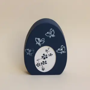 Raysinei stehend Relief Blütenranke