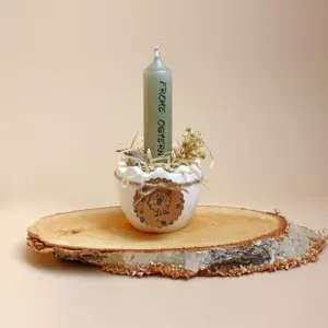 Osterkerze mit Eierschalenhalter